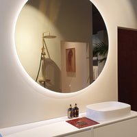 Simple round mirror including lighting and heating